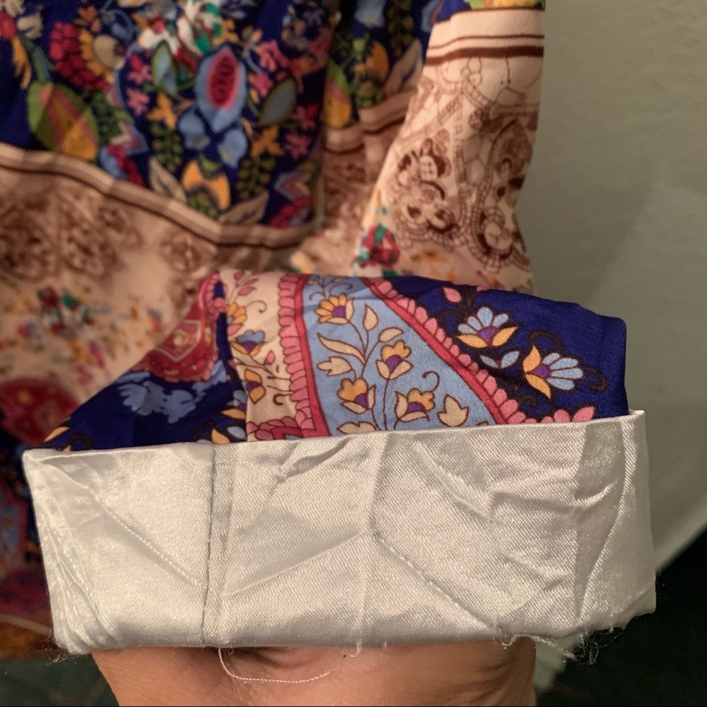 Patterned silk blouse - Picture 6 of 8